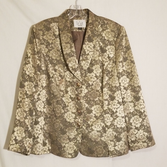 Le Suit Dresses & Skirts - Two Pc Skirt Suit